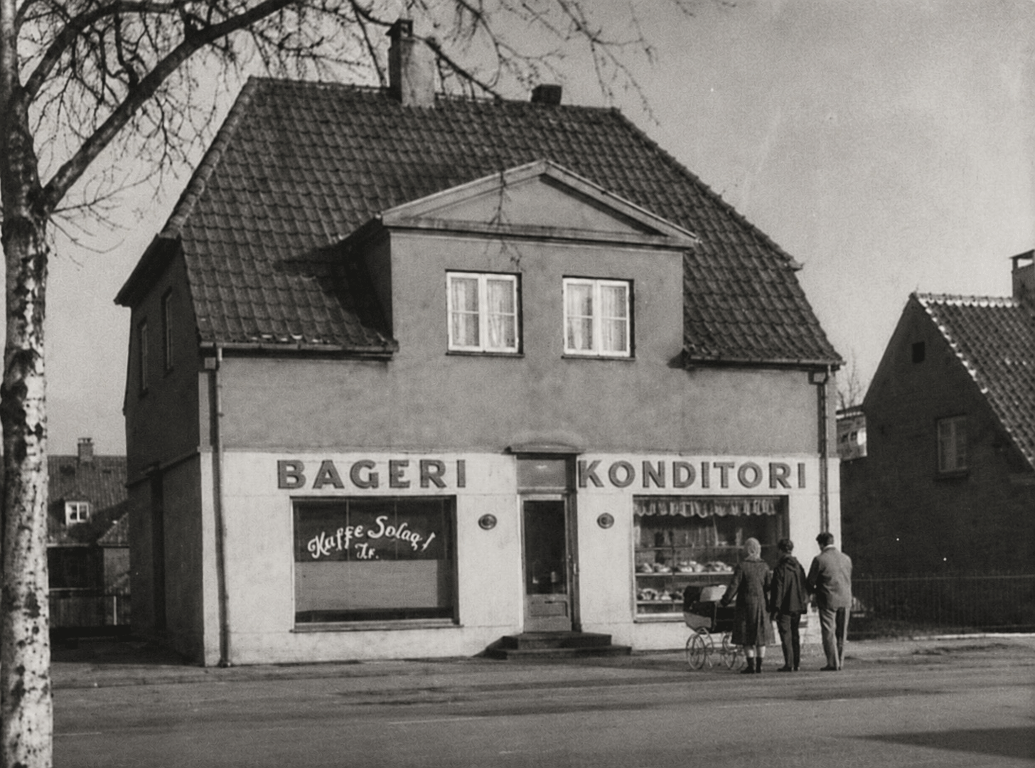 Historisk facadefoto af bageriet og konditoriet på Amager Landevej 25